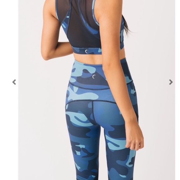 Zyia Navy Camo Mesh Light n Tight Leggings Blue 2 - Picture 4 of 12